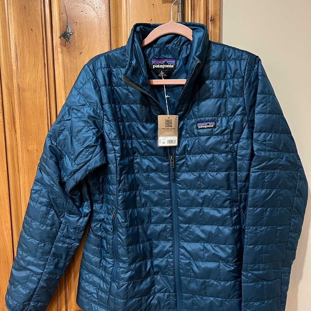 Patagonia Nano Puff jacket in Lagom Blue. Size large. NWTS